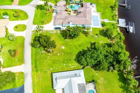 733 SE Hidden River Drive Port Saint Lucie FL 34983