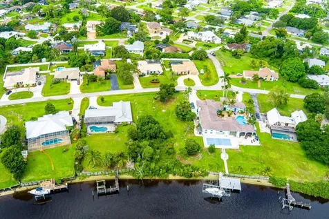 733 SE Hidden River Drive Port Saint Lucie FL 34983