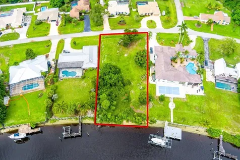 733 SE Hidden River Drive Port Saint Lucie FL 34983