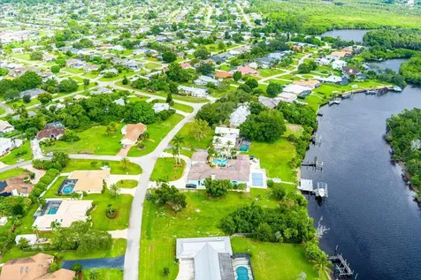 733 SE Hidden River Drive Port Saint Lucie FL 34983
