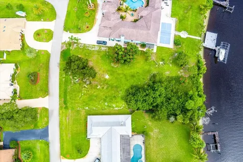 733 SE Hidden River Drive Port Saint Lucie FL 34983