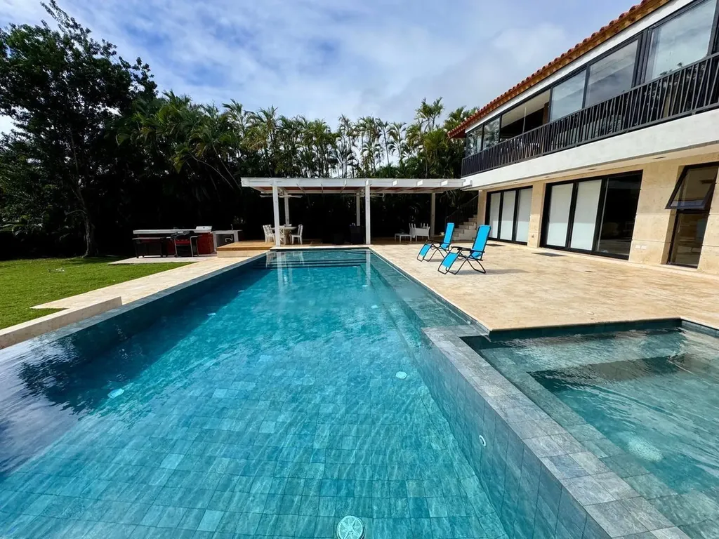 27 00 Casa De Campo DR 22000