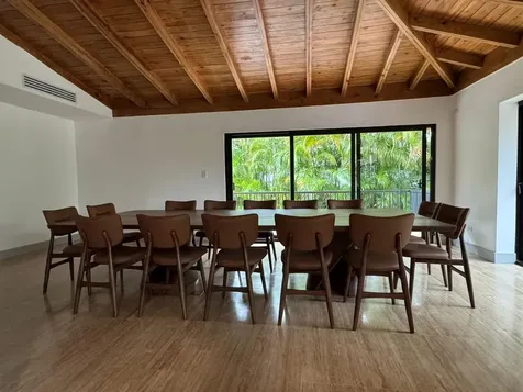 27 00 Casa De Campo DR 22000