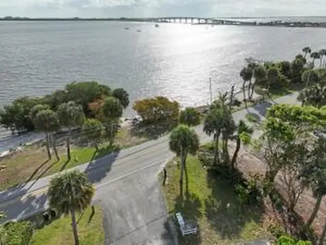 4220 NE Indian River Drive Jensen Beach FL 34957