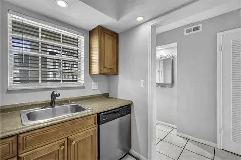 2130 Ne 36th Street Lighthouse Point FL 33064