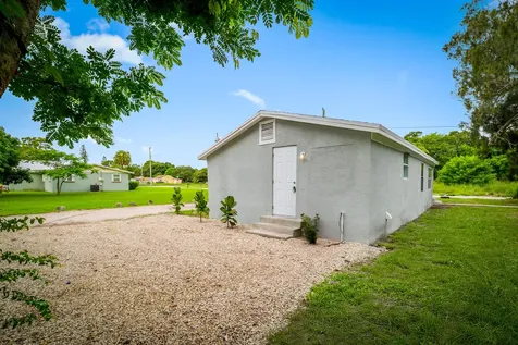 428 N 22nd Street Fort Pierce FL 34950
