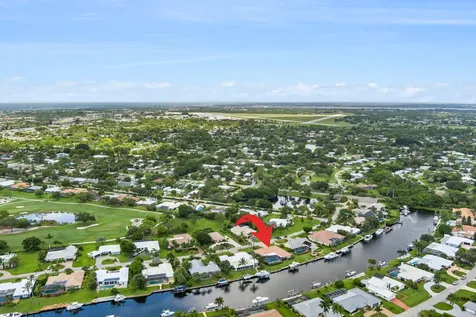 3422 Se Fairway Stuart FL 34997