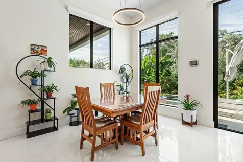 450 Ne 10th Street Boca Raton FL 33432