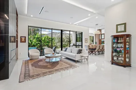 450 Ne 10th Street Boca Raton FL 33432