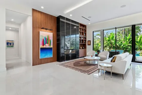 450 Ne 10th Street Boca Raton FL 33432