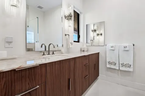 450 Ne 10th Street Boca Raton FL 33432