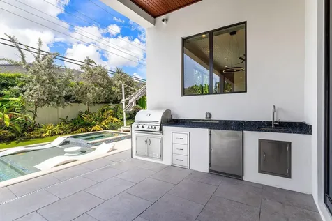 450 Ne 10th Street Boca Raton FL 33432