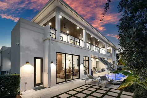 450 Ne 10th Street Boca Raton FL 33432