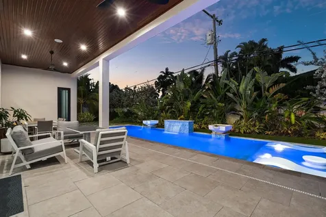 450 Ne 10th Street Boca Raton FL 33432