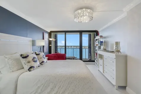130 Lakeshore Drive North Palm Beach FL 33408