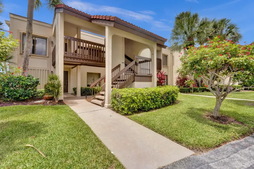 5306 Cedar Lake Drive Boynton Beach FL 33437