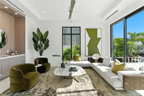 700 Ne 29th Place Boca Raton FL 33431