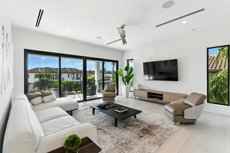 700 Ne 29th Place Boca Raton FL 33431