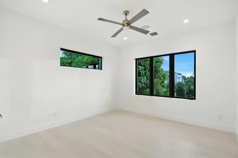 700 Ne 29th Place Boca Raton FL 33431