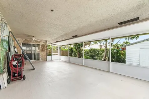 7600 Cocoanut Drive Lake Worth FL 33467