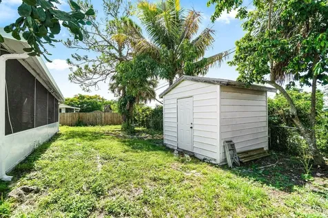 7600 Cocoanut Drive Lake Worth FL 33467