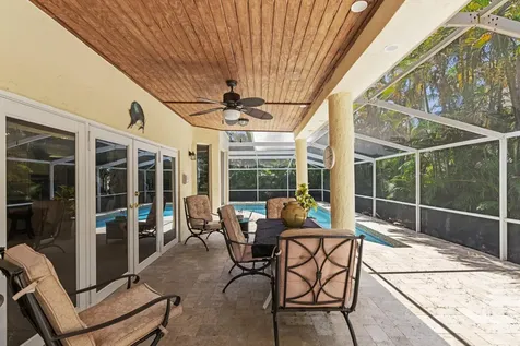 300 Sw 15th Drive Boca Raton FL 33432