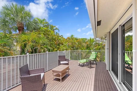 300 Sw 15th Drive Boca Raton FL 33432