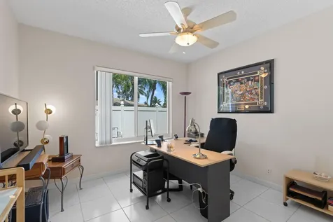 300 Sw 15th Drive Boca Raton FL 33432