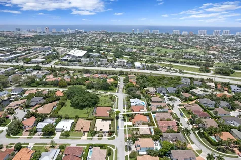 300 Sw 15th Drive Boca Raton FL 33432