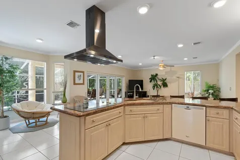 300 Sw 15th Drive Boca Raton FL 33432