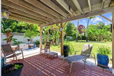 2225 Genesea Lane Vero Beach FL 32963