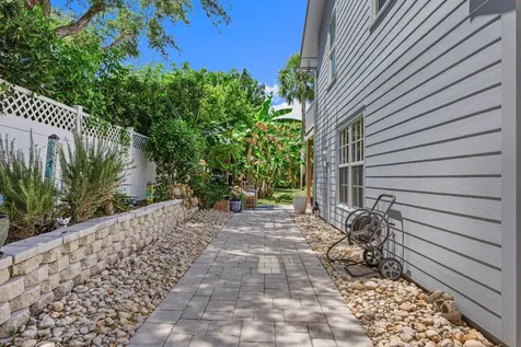 2225 Genesea Lane Vero Beach FL 32963