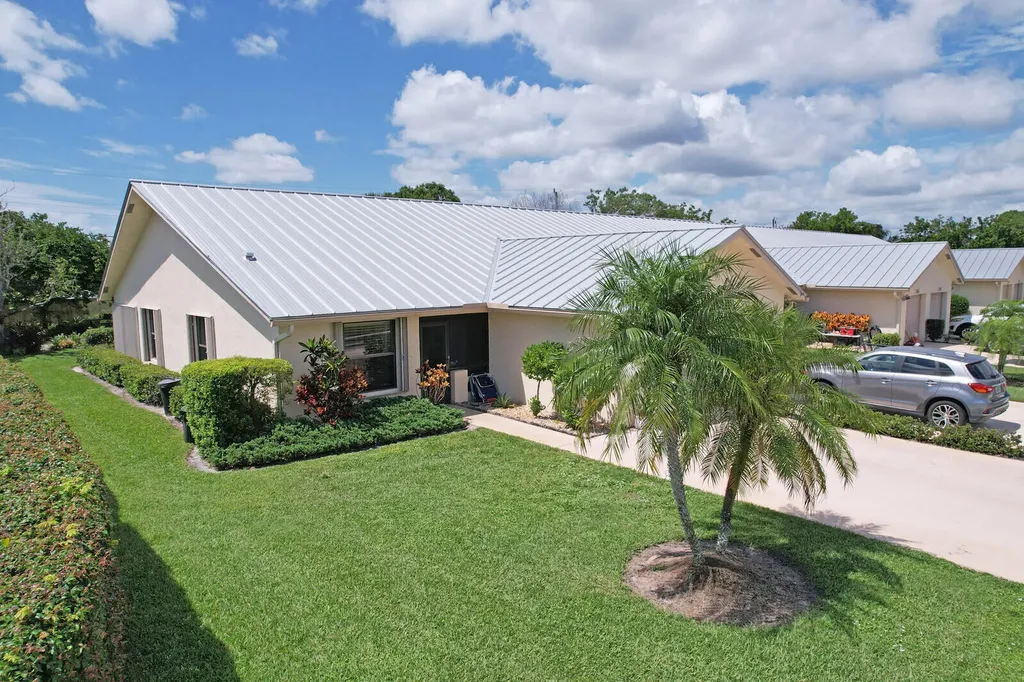 7655 Se Sugar Sand Circle Hobe Sound FL 33455