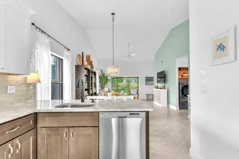 7655 Se Sugar Sand Circle Hobe Sound FL 33455