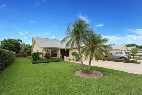 7655 Se Sugar Sand Circle Hobe Sound FL 33455