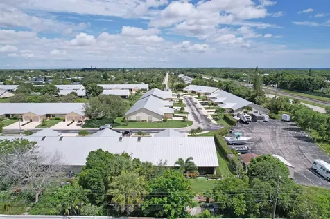 7655 Se Sugar Sand Circle Hobe Sound FL 33455