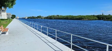 880 W Horizons Boynton Beach FL 33435