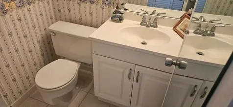 880 W Horizons Boynton Beach FL 33435