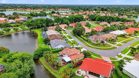 10798 Seacliff Circle Boca Raton FL 33498