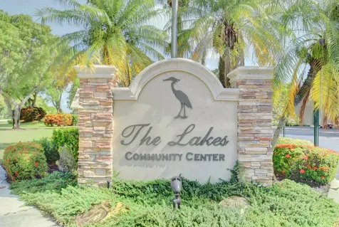 10798 Seacliff Circle Boca Raton FL 33498