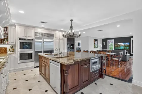 10798 Seacliff Circle Boca Raton FL 33498