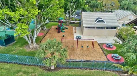 10798 Seacliff Circle Boca Raton FL 33498