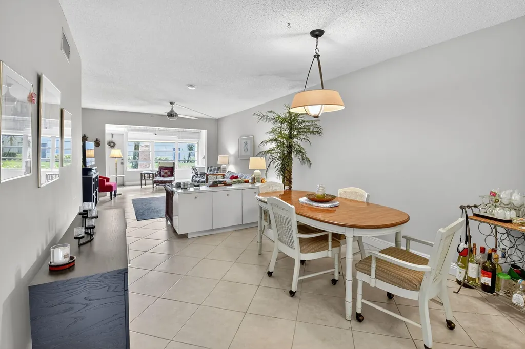 2860 Sw 22nd Avenue Delray Beach FL 33445