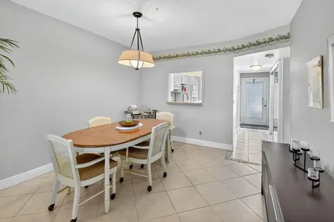 2860 Sw 22nd Avenue Delray Beach FL 33445