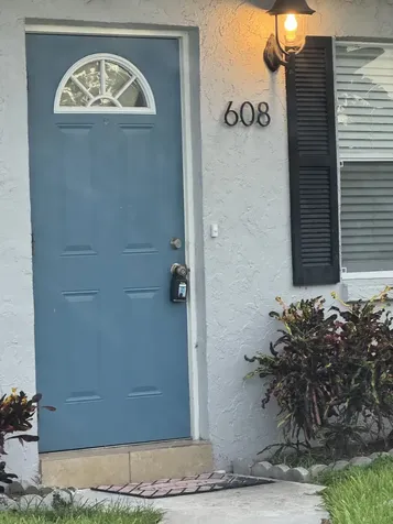 608 SW 8th Court Delray Beach FL 33444