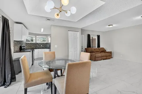 9375 Sw 61st Way Boca Raton FL 33428