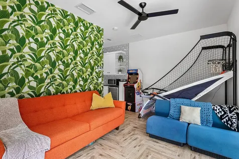 400 Kings Lynn Delray Beach FL 33444