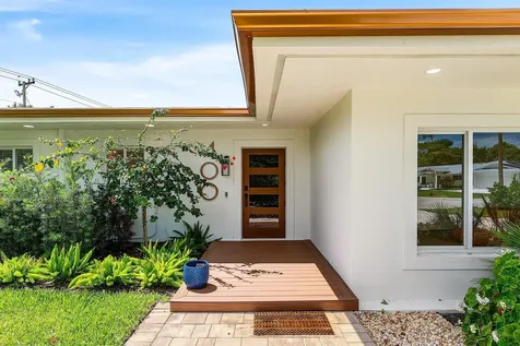 400 Kings Lynn Delray Beach FL 33444