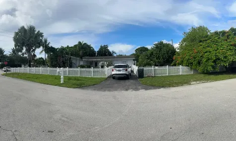 200 Nw 9th Street Boca Raton FL 33432