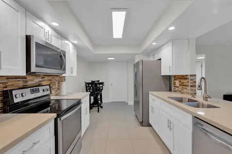 955 Dotterel 2104 Road Delray Beach FL 33444